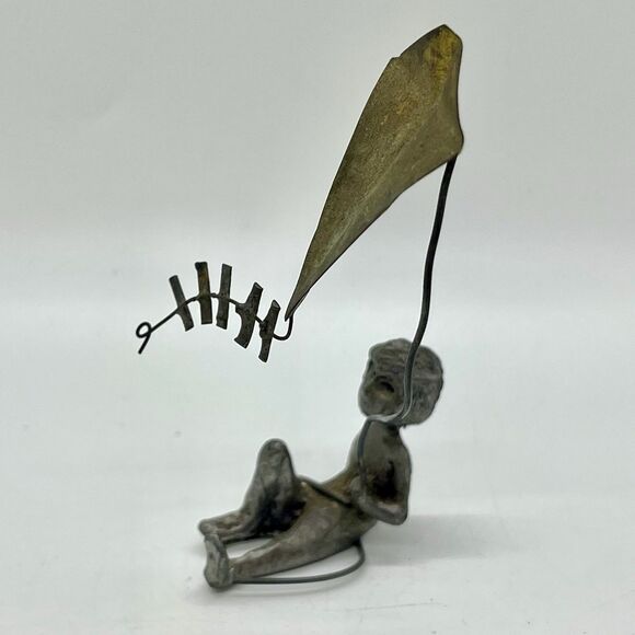 Vintage Miniature Pewter Metal Boy With Kite Figurine 3.5” Jere Style - Picture 5 of 6